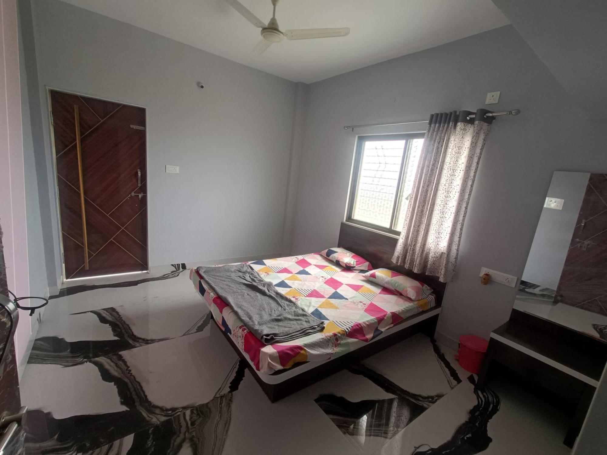 Matoshree Guesthouse Akalkot Bagian luar foto